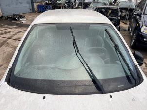Gebruikte Ruit voor Renault Twingo II (CN) 1.2 16V Prijs € 150,00 Margeregeling aangeboden door Autohandel & Demontage Weteringbrug