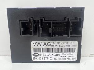 Begagnade Komfortmodul Volkswagen Tiguan (5N1/2) 2.0 TSI 16V 4Motion Pris € 30,00 Marginaltabell erbjuds av Autohandel & Demontage Weteringbrug