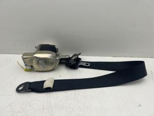 Gebruikte Veiligheidsgordel links-voor Peugeot 107 1.0 12V Prijs € 70,00 Margeregeling aangeboden door Autohandel & Demontage Weteringbrug