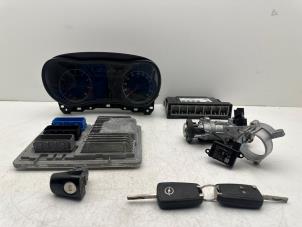 Gebruikte Contactslot + computer Opel Corsa E 1.0 SIDI Turbo 12V Prijs € 300,00 Margeregeling aangeboden door Autohandel & Demontage Weteringbrug