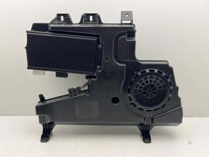 Begagnade Bashögtalare Peugeot 207/207+ (WA/WC/WM) 1.6 16V GT THP Pris € 75,00 Marginaltabell erbjuds av Autohandel & Demontage Weteringbrug