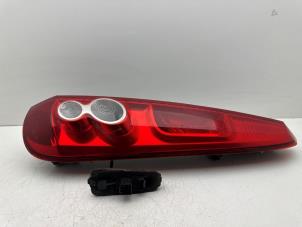 Gebruikte Achterlicht rechts Ford Fiesta 5 (JD/JH) 1.4 16V Prijs € 25,00 Margeregeling aangeboden door Autohandel & Demontage Weteringbrug