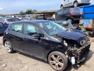 Gebruikte Rembol Peugeot 208 I (CA/CC/CK/CL) 1.2 Vti 12V PureTech 82 Prijs € 50,00 Margeregeling aangeboden door Autohandel & Demontage Weteringbrug
