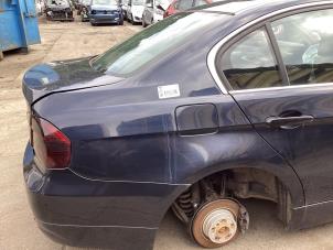 Gebruikte Scherm rechts-achter BMW 3 serie (E90) 325i 24V Prijs op aanvraag aangeboden door Autohandel & Demontage Weteringbrug