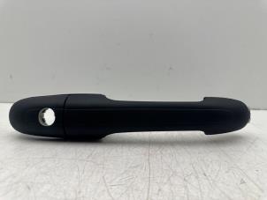 Begagnade Dörrhandtag, 2-dörrars, vänster Mercedes Vito (639.6) 2.2 116 CDI 16V Euro 5 Pris € 30,00 Marginaltabell erbjuds av Autohandel & Demontage Weteringbrug