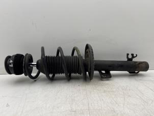 Gebruikte Schokdemper links-voor Volkswagen Up! (121) 1.0 12V 60 Prijs € 40,00 Margeregeling aangeboden door Autohandel & Demontage Weteringbrug