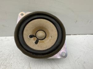 Gebruikte Luidspreker Peugeot 107 1.0 12V Prijs € 10,00 Margeregeling aangeboden door Autohandel & Demontage Weteringbrug