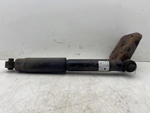 Używane Amortyzator prawy tyl Hyundai H-300 2.5 CRDi Cena € 25,00 Procedura marży oferowane przez Autohandel & Demontage Weteringbrug