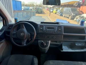 Używane Zestaw poduszek powietrznych + deska rozdzielcza Volkswagen Transporter T6 2.0 TDI 150 Cena € 950,00 Procedura marży oferowane przez Autohandel & Demontage Weteringbrug