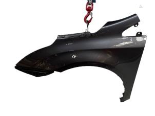 Używane Ekran lewy przód Toyota Avensis Wagon (T27) 2.0 16V D-4D-F Cena € 200,00 Procedura marży oferowane przez Autohandel & Demontage Weteringbrug