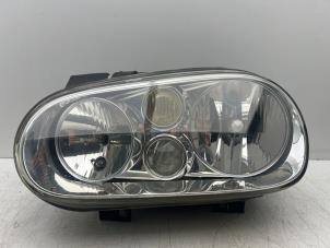 Gebruikte Koplamp links Volkswagen Golf IV Variant (1J5) 2.0 Prijs € 20,00 Margeregeling aangeboden door Autohandel & Demontage Weteringbrug