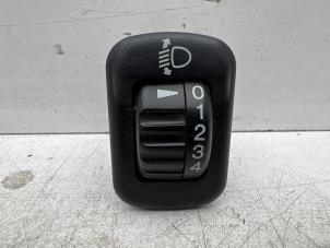 Gebruikte Hoogteregelaar schakelaar Daihatsu YRV (M2) 1.0 12V DVVT STi Prijs € 5,00 Margeregeling aangeboden door Autohandel & Demontage Weteringbrug