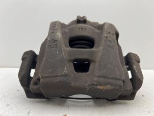 Begagnade Främre bromsok, höger Audi A5 Sportback (8TA) 1.8 TFSI 16V Pris € 30,00 Marginaltabell erbjuds av Autohandel & Demontage Weteringbrug