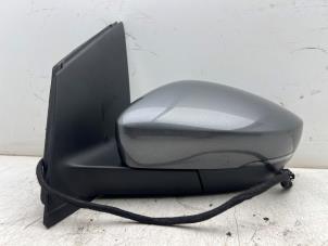 Używane Lusterko zewnetrzne lewe Volkswagen Polo V (6R) 1.2 12V BlueMotion Technology Cena € 45,00 Procedura marży oferowane przez Autohandel & Demontage Weteringbrug