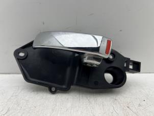 Gebruikte Portiergreep 2Deurs links Fiat 500 (312) 0.9 TwinAir 80 Prijs € 20,00 Margeregeling aangeboden door Autohandel & Demontage Weteringbrug