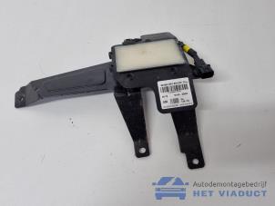 Gebruikte ACC Sensor (afstand) Kia Niro I (DE) E-Niro 64 kWh Prijs € 200,00 Margeregeling aangeboden door Het Viaduct