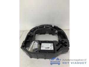 Gebruikte Gereedschap Set Audi A1 (8X1/8XK) 1.4 TDI Ultra 12V Prijs € 50,00 Margeregeling aangeboden door Het Viaduct