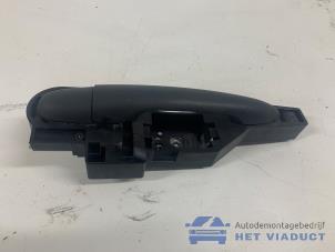 Gebruikte Portiergreep 2Deurs rechts Mercedes Citan (415.6) 1.5 108 CDI Prijs € 35,00 Margeregeling aangeboden door Het Viaduct