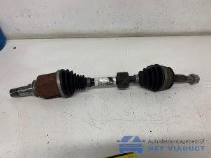 Begagnade Drivaxel, vänster fram Renault Kadjar (RFEH) 1.2 Energy TCE 130 Pris € 175,00 Marginaltabell erbjuds av Het Viaduct