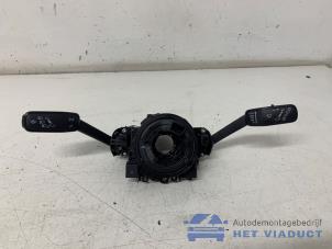 Gebruikte Combischakelaar Stuurkolom Volkswagen T-Roc I 1.0 TSI 12V Prijs € 100,00 Margeregeling aangeboden door Het Viaduct