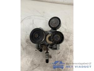 Używane Pompa wspomagania kierownicy Iveco New Daily VI 33S15, 35C15, 35S15 Cena € 100,00 Procedura marży oferowane przez Het Viaduct