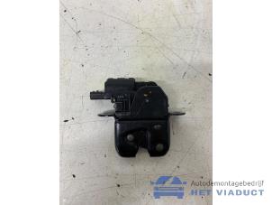 Gebruikte Slotmechaniek Achterklep Nissan Micra (K14) 0.9 IG-T 12V Prijs € 30,00 Margeregeling aangeboden door Het Viaduct