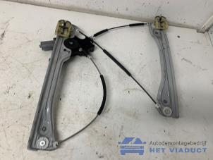 Gebruikte Ruitmechaniek 4Deurs links-voor Opel Insignia Sports Tourer 2.0 CDTI 16V Prijs € 100,00 Margeregeling aangeboden door Het Viaduct