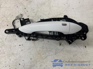 Gebruikte Deurgreep 4Deurs rechts-voor Opel Insignia Sports Tourer 2.0 CDTI 16V Prijs € 50,00 Margeregeling aangeboden door Het Viaduct