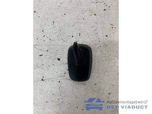 Begagnade Antenn Volkswagen Touran (1T3) 1.4 16V TSI 140 Pris € 20,00 Marginaltabell erbjuds av Het Viaduct