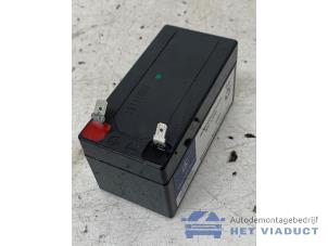 Begagnade Ackumulator Mercedes A (177.0) 1.3 A-180 Turbo 16V Pris € 40,00 Marginaltabell erbjuds av Het Viaduct