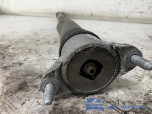 Begagnade Stötdämparstång, höger bak Mercedes A (177.0) 1.3 A-180 Turbo 16V Pris € 50,00 Marginaltabell erbjuds av Het Viaduct