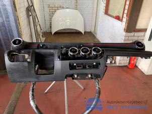 Begagnade Instrumentbräda Mercedes A (177.0) 1.3 A-180 Turbo 16V Pris € 450,00 Marginaltabell erbjuds av Het Viaduct