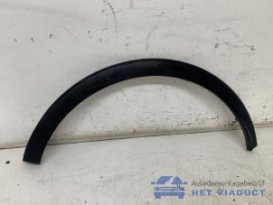 Gebruikte Spatbordverbreder Renault Captur (2R) 0.9 Energy TCE 12V Prijs € 35,00 Margeregeling aangeboden door Het Viaduct