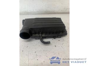 Gebruikte Luchtfilterhuis Volkswagen Golf VII (AUA) 1.2 TSI 16V Prijs € 60,00 Margeregeling aangeboden door Het Viaduct