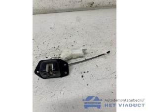 Gebruikte Slotmechaniek Achterklep Nissan Micra (K13) 1.2 12V Prijs € 40,00 Margeregeling aangeboden door Het Viaduct