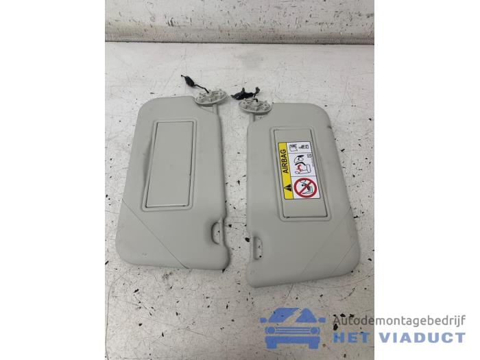 Solskyddsset från en Ford Focus 3 Wagon 1.0 Ti-VCT EcoBoost 12V 125 2016