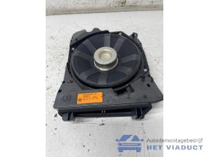 Gebruikte Subwoofer BMW 4 serie Gran Coupe (F36) 420i 2.0 TwinPower Turbo 16V Prijs € 140,00 Margeregeling aangeboden door Het Viaduct