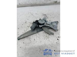 Begagnade Fönstermekanism för bakre dörr, 4-dörrars, höger Suzuki Ignis (MF) 1.2 Dual Jet 16V Pris € 70,00 Marginaltabell erbjuds av Het Viaduct