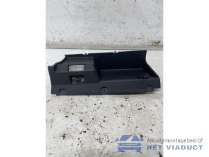 Gebruikte Afdekplaat diversen Volkswagen Caddy IV 2.0 TDI 102 Prijs € 20,00 Margeregeling aangeboden door Het Viaduct