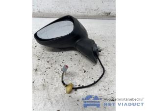 Używane Lusterko zewnetrzne lewe Ford B-Max (JK8) 1.0 EcoBoost 12V 100 Cena € 80,00 Procedura marży oferowane przez Het Viaduct