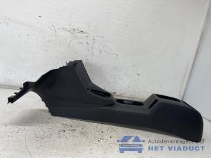 Gebruikte Middenconsoles Volkswagen Caddy IV 2.0 TDI 102 Prijs € 75,00 Margeregeling aangeboden door Het Viaduct