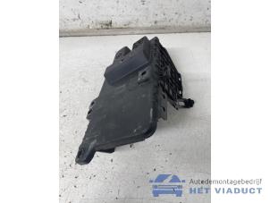 Gebruikte Accubak Ford Focus 4 Wagon 2.0 EcoBlue Prijs € 25,00 Margeregeling aangeboden door Het Viaduct