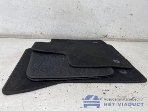 Begagnade Set med mattor Ford Focus 4 Wagon 2.0 EcoBlue Pris € 50,00 Marginaltabell erbjuds av Het Viaduct