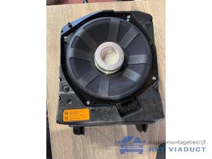 Gebruikte Subwoofer BMW M135 (F40) M135i xDrive 2.0 TwinPower 16V Prijs € 150,00 Margeregeling aangeboden door Het Viaduct