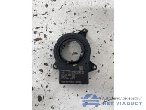 Używane Przewód spiralny poduszki powietrznej Renault Captur (2R) 1.2 TCE 16V EDC Cena € 30,00 Procedura marży oferowane przez Het Viaduct