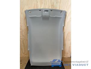 Usagé Revêtement plafond Seat Ibiza V (KJB) 1.0 TSI 12V Prix € 125,00 Règlement à la marge proposé par Het Viaduct