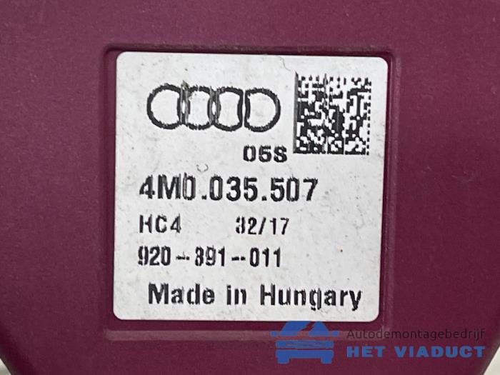 Adaptiv farthållare, sensor (avstånd) från en Audi A4 Avant (B9) 2.0 TDI Ultra 16V 2017