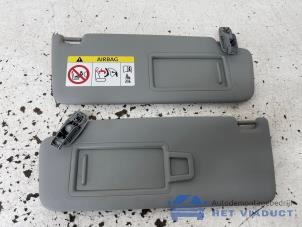 Używane Zestaw oslon przeciwslonecznych Audi A4 Avant (B9) 2.0 TDI Ultra 16V Cena € 30,00 Procedura marży oferowane przez Het Viaduct