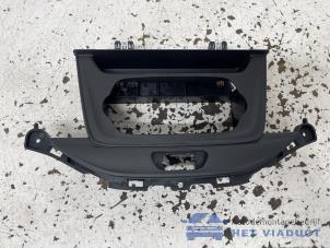 Gebruikte Radio omlijsting Opel Astra K 1.0 Turbo 12V Prijs € 30,00 Margeregeling aangeboden door Het Viaduct