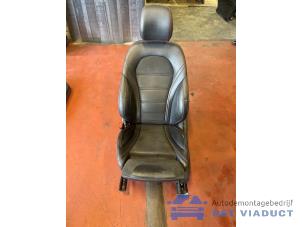 Gebruikte Stoel links Mercedes C Estate AMG (S205) C-43 AMG 3.0 V6 24V Turbo 4-Matic Prijs € 500,00 Margeregeling aangeboden door Het Viaduct